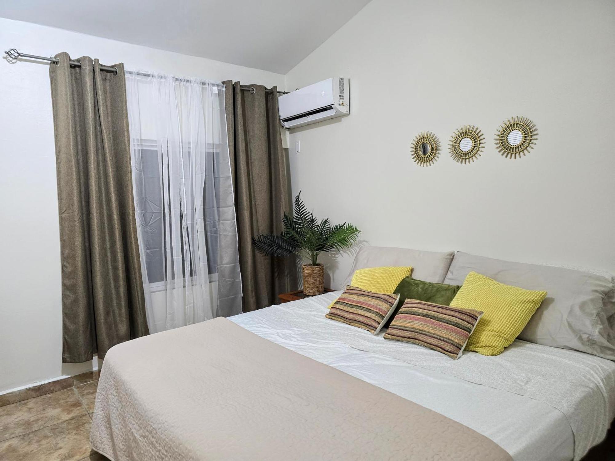 Rooi Santo Residence Palm Beach Ngoại thất bức ảnh